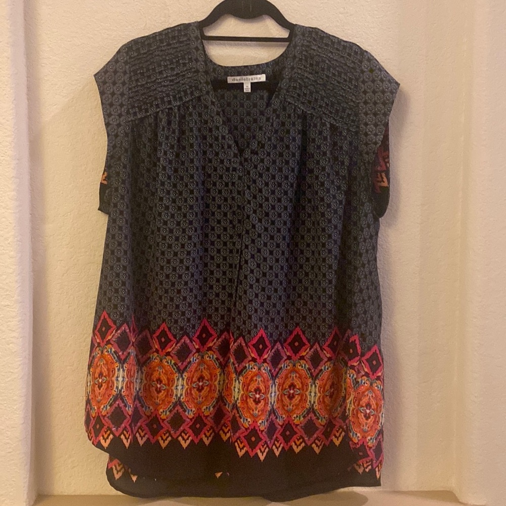 Daniel Rainn Top - 2x